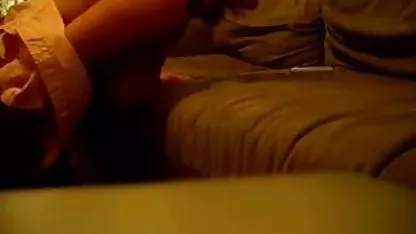 Не е лесно да задоволиш видео клипове със секс бюстата дама