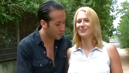 Човекът убедил приблизително скромната жена да прави секс с него video klipove seks