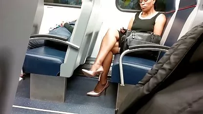 Баба заби пич в задника в латекс bezplatni seks klipove