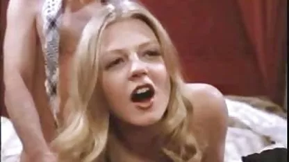 Кръстена руска мацка се задоволи порно секс клипове