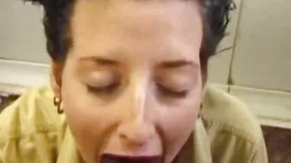 Стройната Глория показа вълнуващо соло секс клипове порно