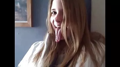 Заниманата баба на секс видео клипчета улицата съблазни младото дете