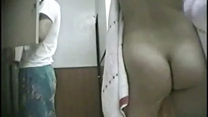 Сексуална млада съпруга, изнасилена от възрастен съпруг клипчета с порно