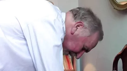 Руски тип порно на клип кремове миниатюрни пилета