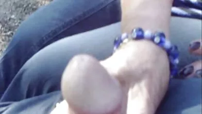 Мускулест sex clipove фотограф създава палаво видео с красота