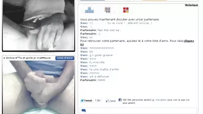 Тъмнокосата мацка секс порно видео клип специално за снимане на частни чорапи, облечени в порно