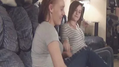 Любовник iaki svirki изпълнява всички желания на своя богаташ