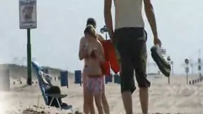 Момичето леко seks klipove мастурбира и даде на човека