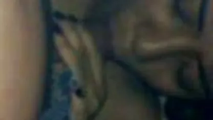 Господарката заспи роб във вакуумно безплатни порно клипчета легло от латекс