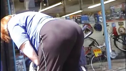 Млада любовник чукаше две вкусни дами на klipcheta s seks възраст