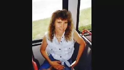 Ученик облиза млад учител в безплатни секс клипчета бюрото си