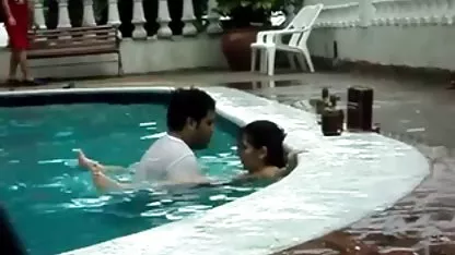 Руската проститутка умело работи ebane na balgarki на скрита камера