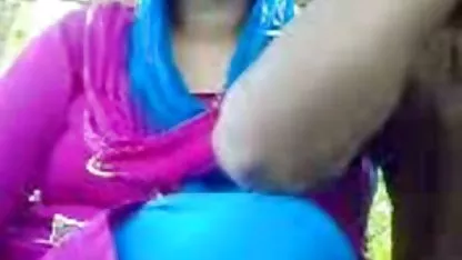 Момичето в офис костюма беше изнасилено от сърце pono klipove