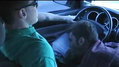 Светлана крещи клипчета на секс по време на див оргазъм и кумове