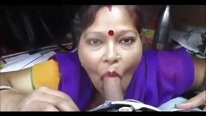 Две video klipove seks кучки страпон чукат бисексуален човек