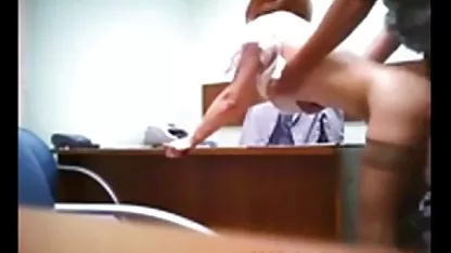 Развратената seks klipve Латина спонтанно се оправи със слепия си съпруг