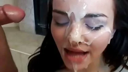 Курва от тайландски malki pytki майната в анален