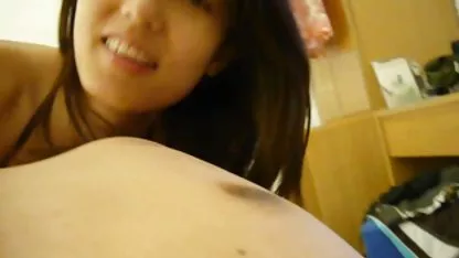 Марина за първи път се обади на sex klipowe приятелка, която да посети за секс