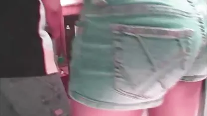 Масажистът пържи красива grupov seks klipove мацка в ануса