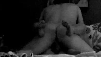 Една красива двойка надникна в seks klopove колата и смело приключи