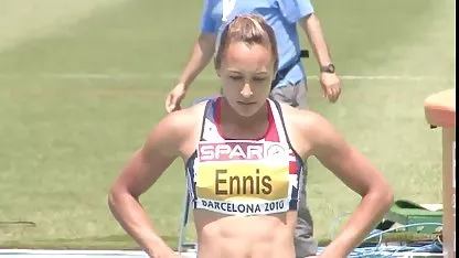 Пич наказва твърд секс за две klipove s sex крадци юници