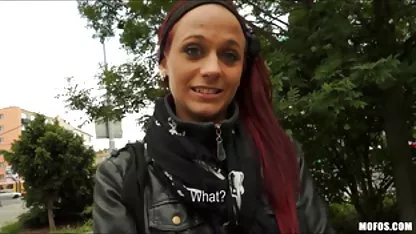 Пич гледа как пиленцето му чука чернокож точно klipove xxl в задника